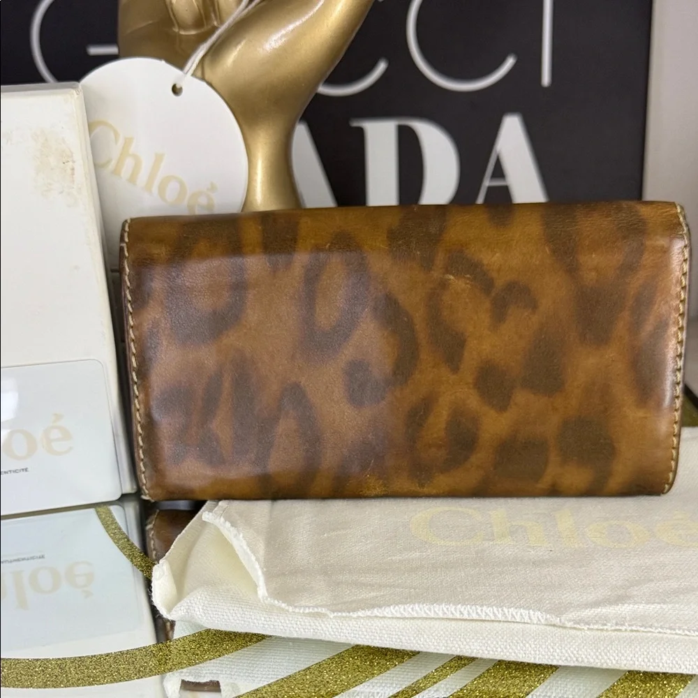 Chloe Brown Leather Wallet with Gold Details - Picture 8 of 10